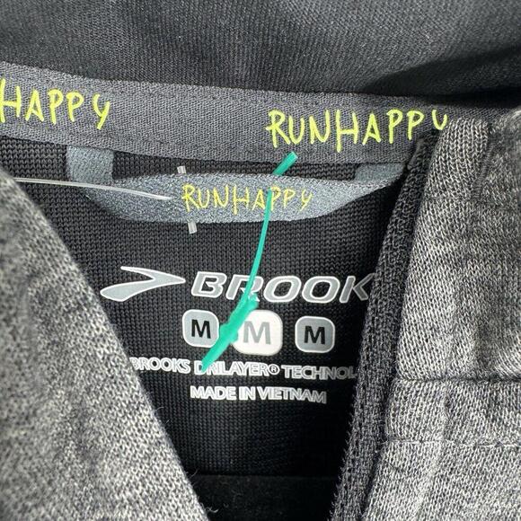 Brooks hoodie  womens medium M gray joyride running athletic outdoors trail - Picture 3 of 6
